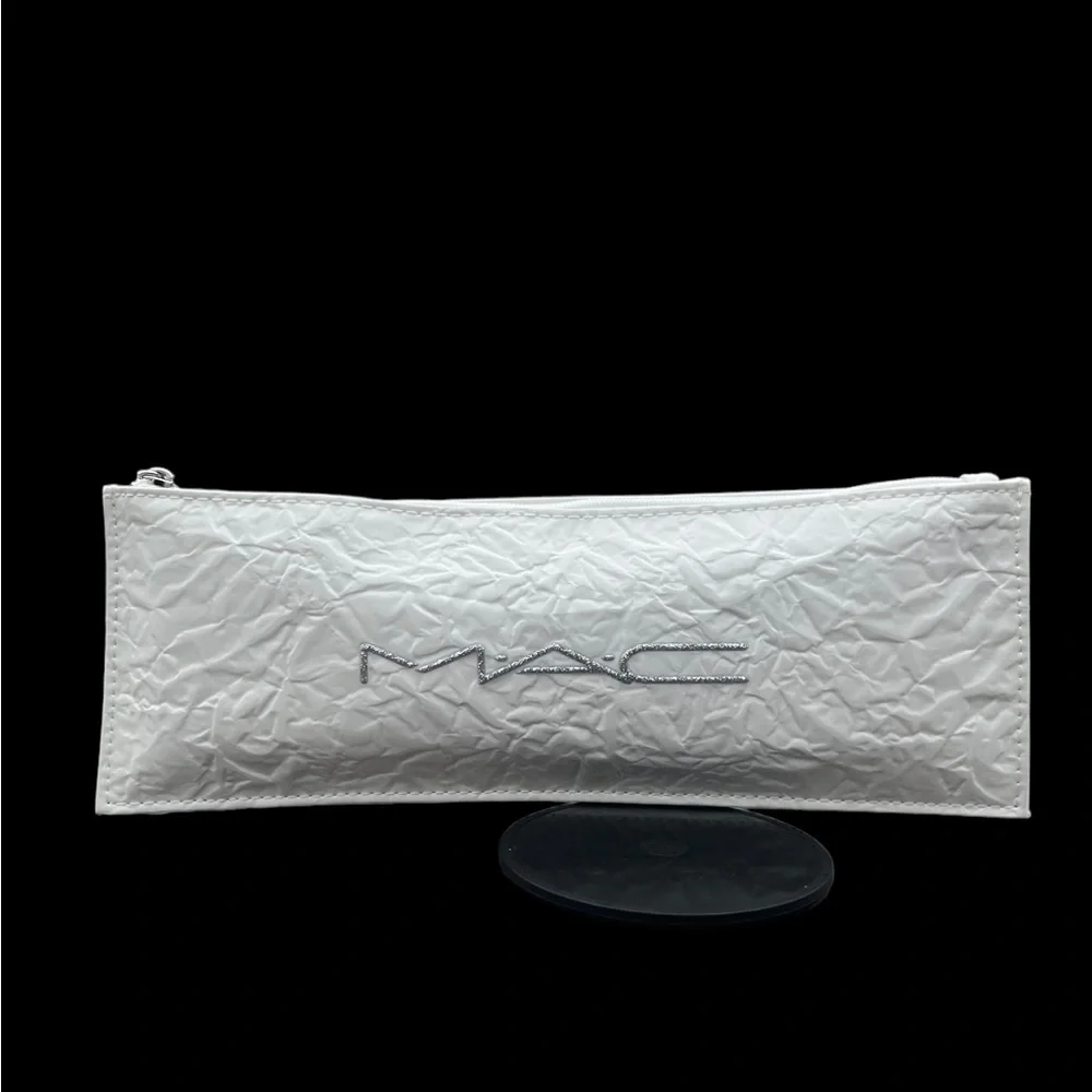 HP 🫶🏻MAC HOLIDAY 2023 LE Cosmetics Bag - Picture 10 of 10